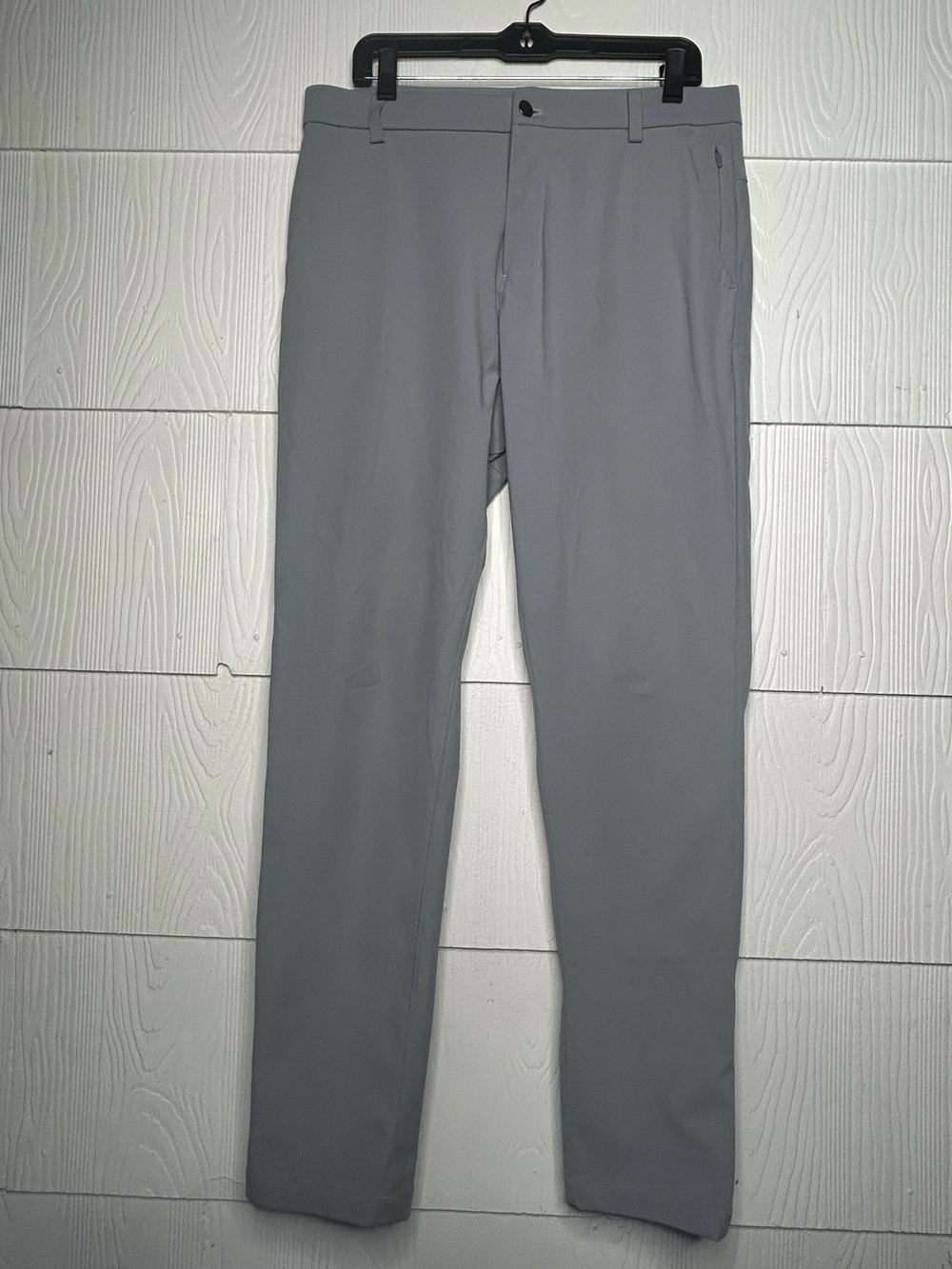 lululemon athletica Men’s Light Gray Straight-Leg Performance Pants